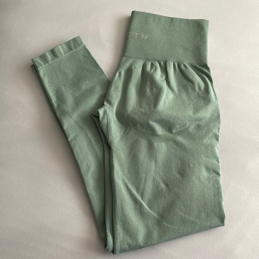 NVGTN lime leggings size m
